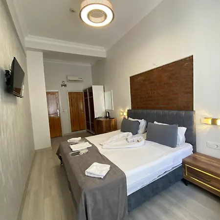 Galata Moon Hotell 4*