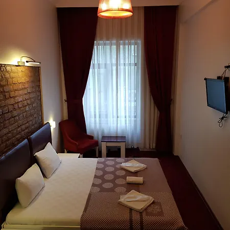 Galata Moon 4*