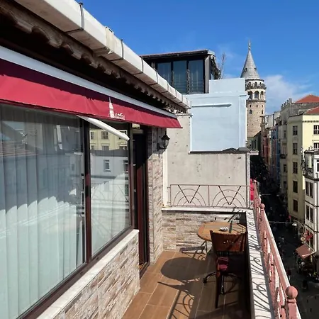Galata Moon Isztambul